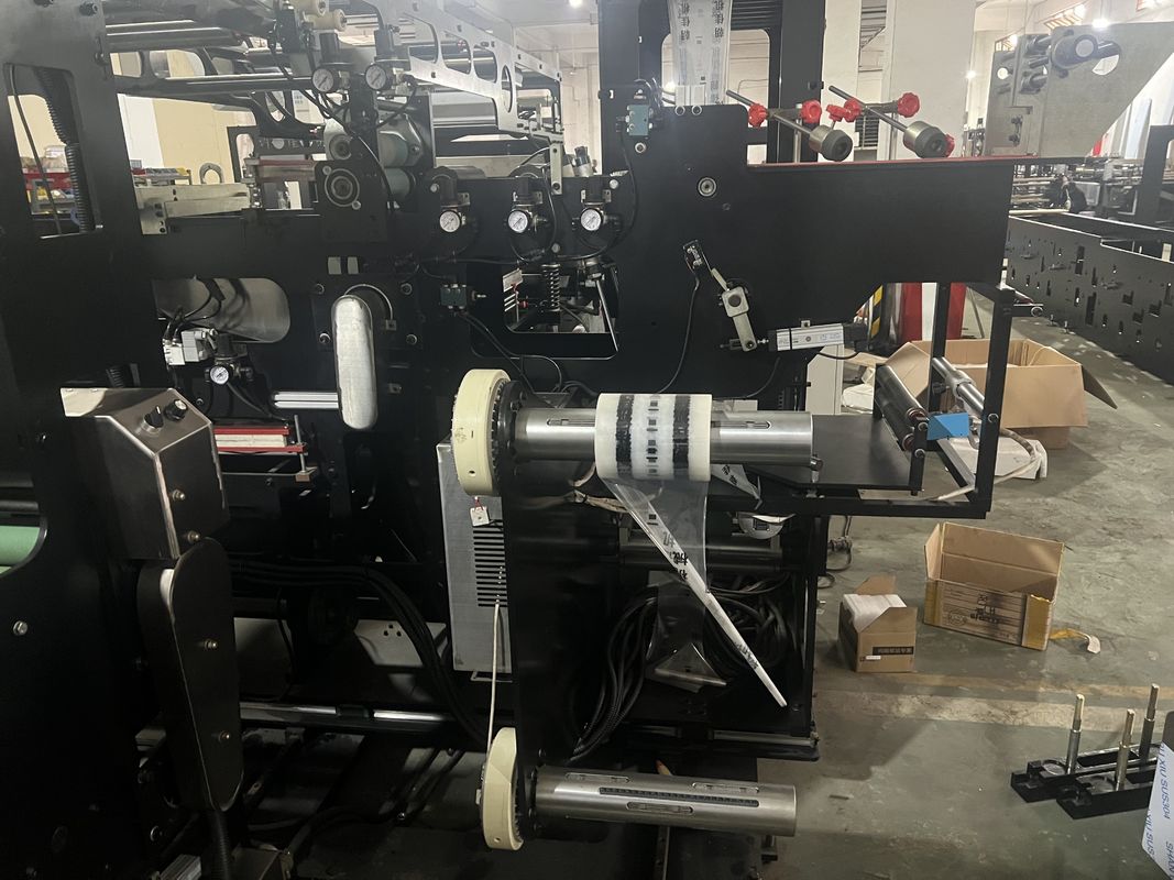 Eight Side Sealing Snacks Pouch Packing Machine With Touch Screen Operation